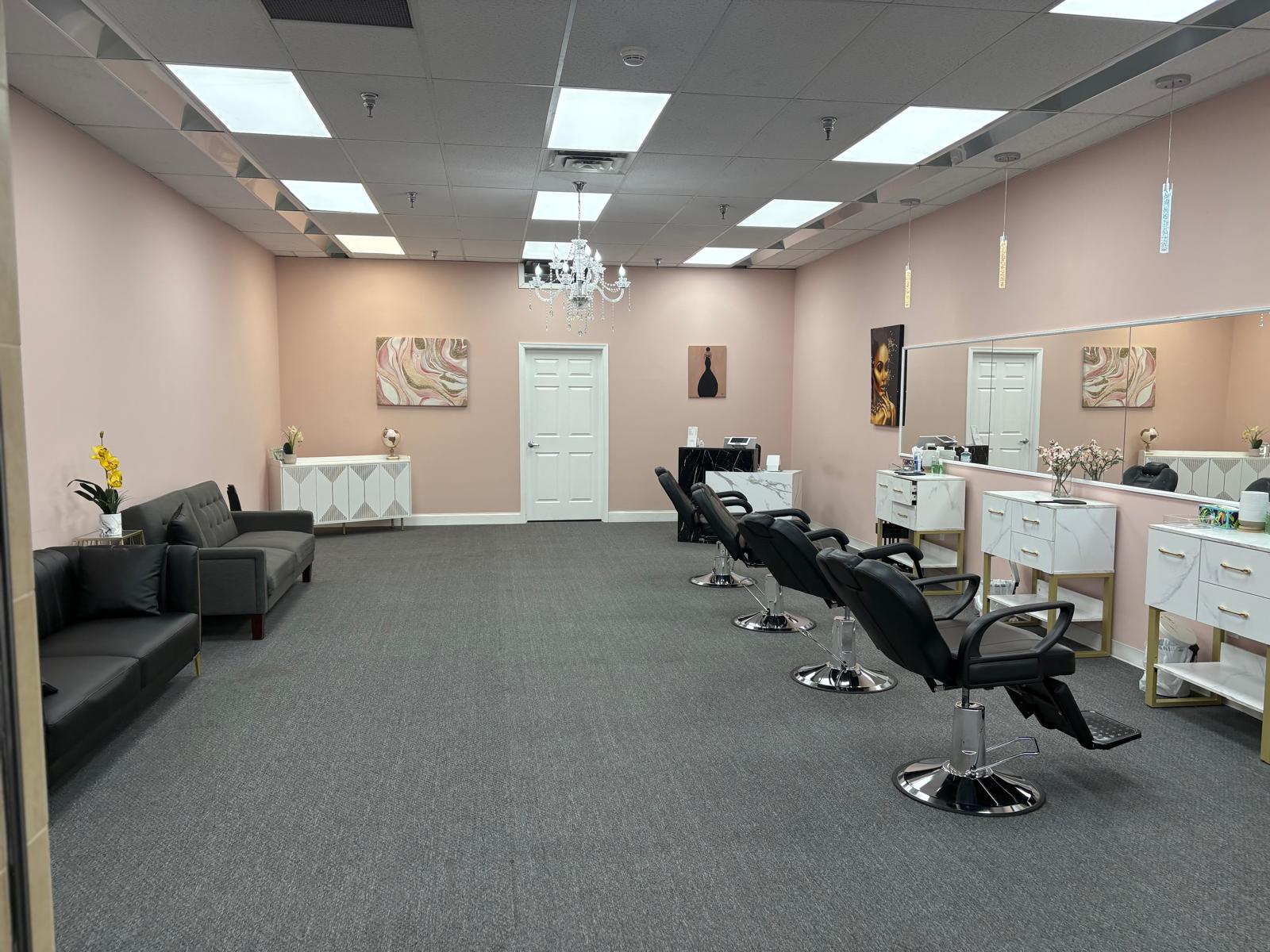 Eyebrow Lounge interior in Waldorf, MD